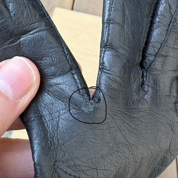 Macy’s Women’s Vintage made in Italy Lined Black Leather Gloves In Sz 8 - Picture 11 of 12